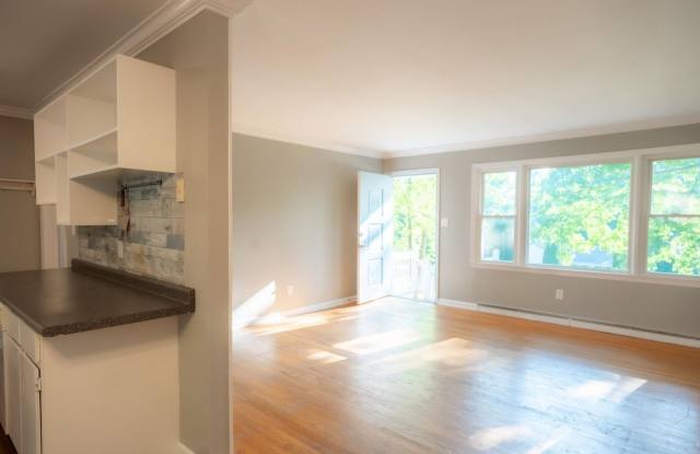 5 Bedroom Home in Lynchburg Gallery 4