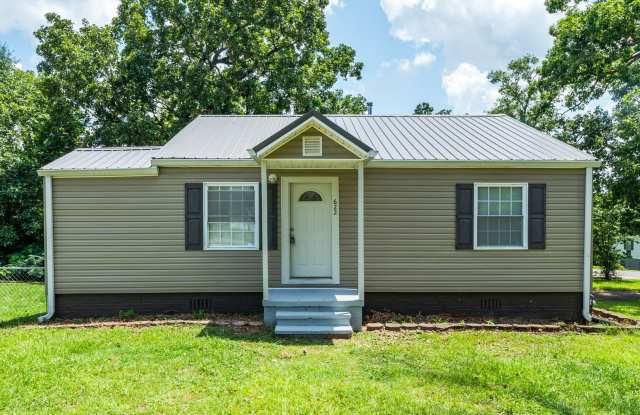 Charming 3-Bedroom Home in a Quiet, Convenient Neighborhood! photos photos