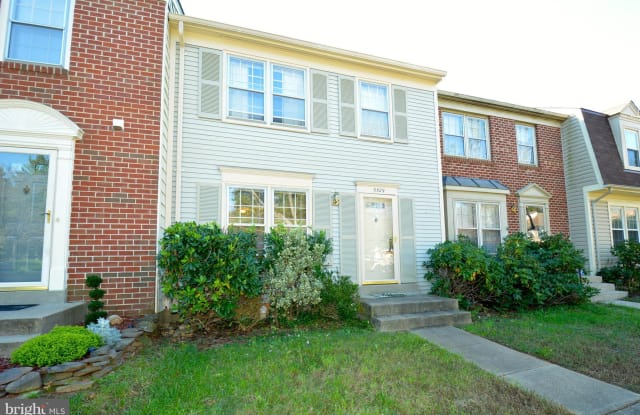 5529 CABAT LAKE COURT - 5529 Cabat Lake Court, Kings Park West, VA 22032