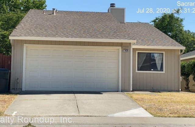 7436 Golf Club Ct - 7436 Golf Club Court, Florin, CA 95828