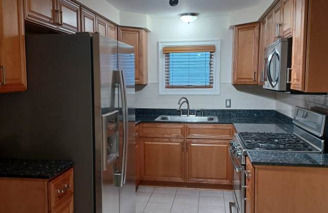 667 Indian Church Rd - 667 Indian Church Road, West Seneca, NY 14224