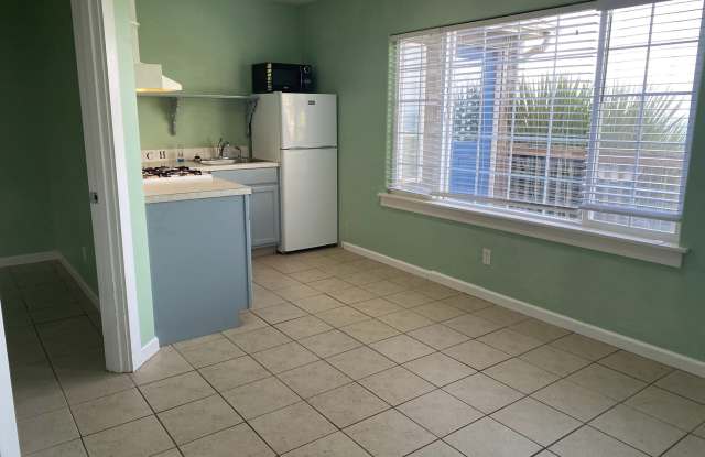 5330 Neptune Lane - 2 photos photos