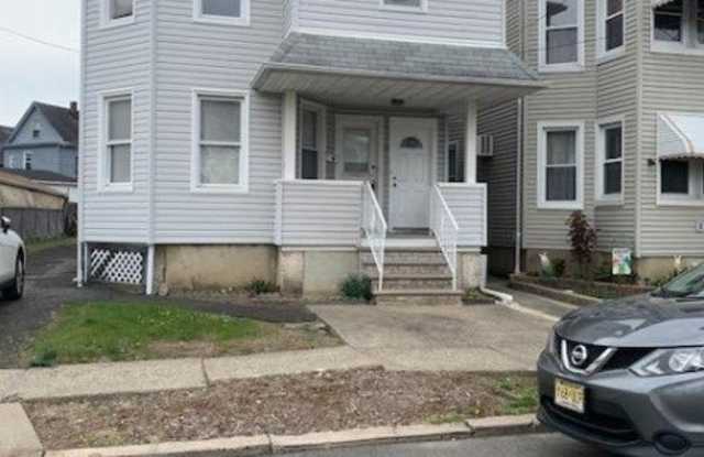 81 Bogart Ave photos photos