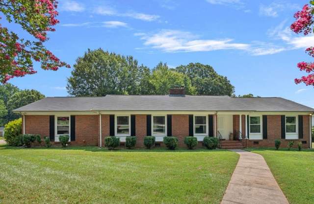 T.R. Lawing Realty Property Gallery 1