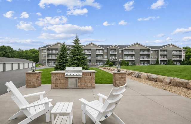 Lake Ridge Luxury Apartments Gallery 2