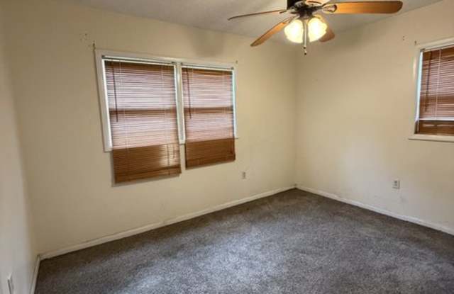 200 DEXTER ST photos photos