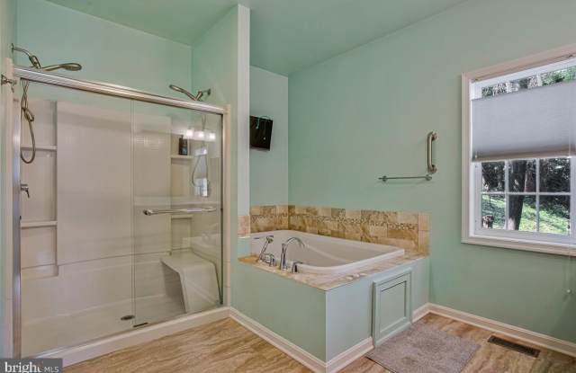 1002 NABBS CREEK Road Gallery 4
