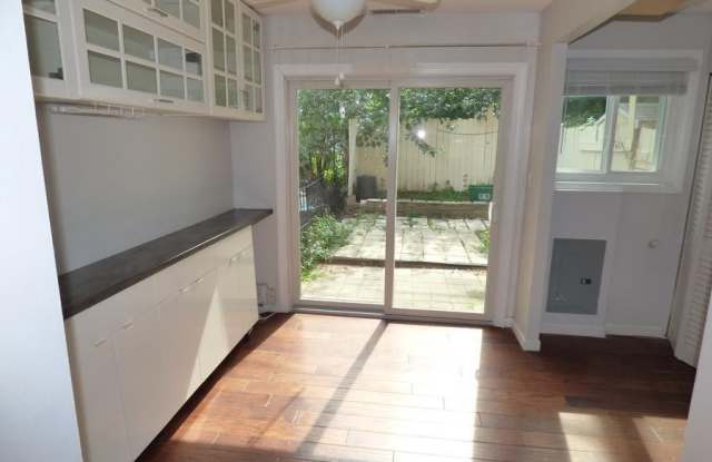 1208 WESTVIEW TERRACE Gallery 4