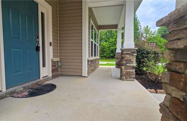 489 Green Arbor Lane Gallery 2