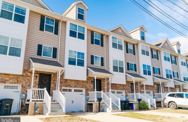 406 OLD ELM STREET - 406 Old Elm Street, Conshohocken, PA 19428