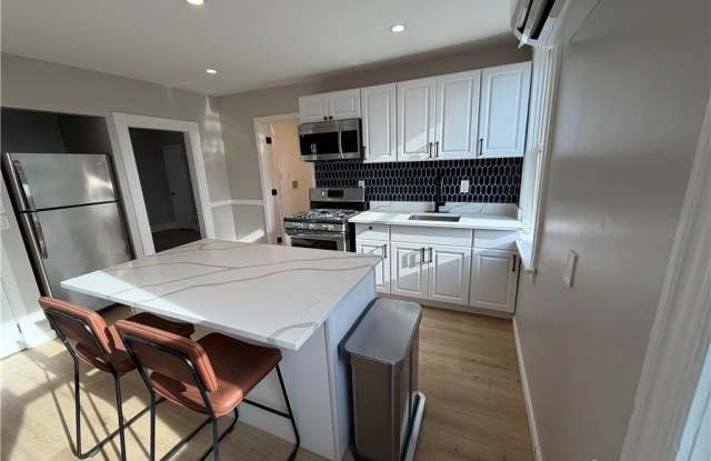 52 Southern Street unit: 2 photos photos