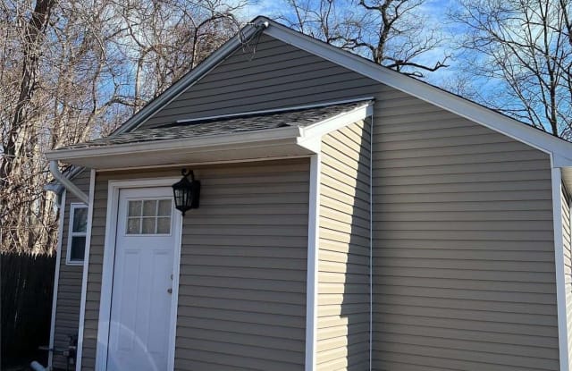 2565 Ocean Avenue - 2565 Ocean Avenue, Ronkonkoma, NY 11779 2565 Ocean Avenue - 2565 Ocean Avenue, Ronkonkoma, NY 11779