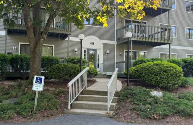 Nashua Ledgewood Hills condo for rent photos photos