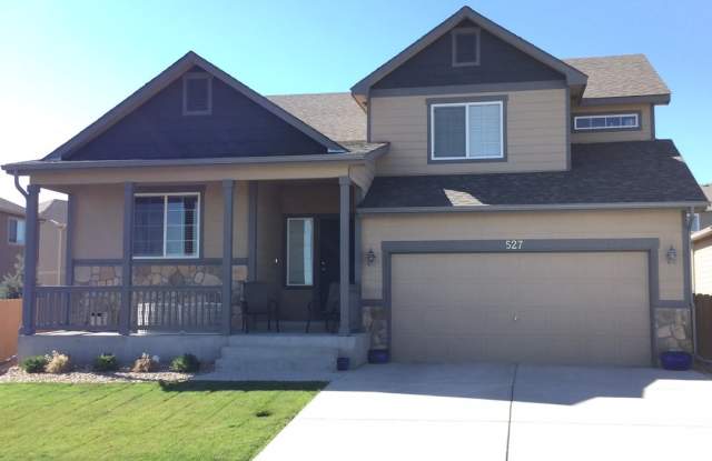 Beautiful 4-Bedroom Home in Desirable South Fort Collins - 527 Stoney Brook Road, Fort Collins, CO 80525 Beautiful 4-Bedroom Home in Desirable South Fort Collins - 527 Stoney Brook Road, Fort Collins, CO 80525