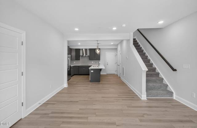 10567 Pleasant Branch Drive Gallery 3