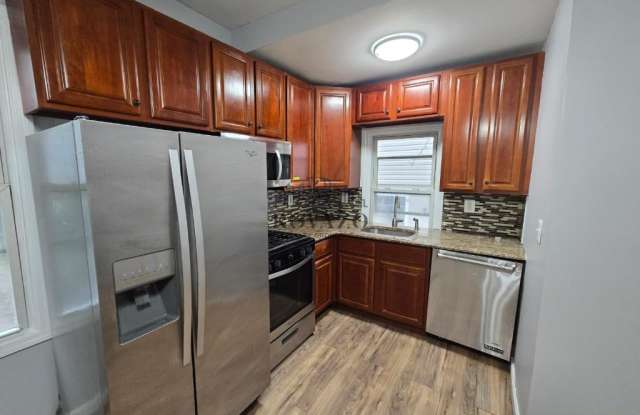 42 Crawford Street - 42 Crawford Street, Newark, NJ 07102