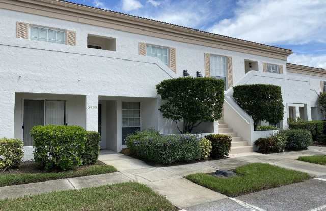 5205 WEDGEWOOD LN Gallery 1