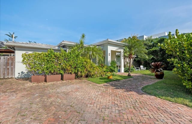 435 Ridgewood Rd - 435 Ridgewood Road, Key Biscayne, FL 33149