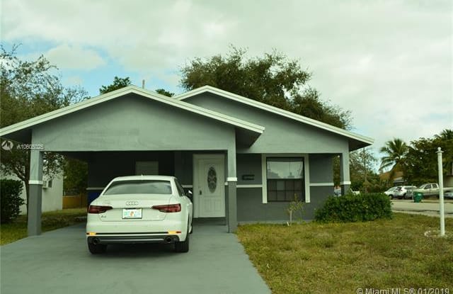 2401 NW 14th Ct - 2401 Northwest 14th Street, Roosevelt Gardens, FL 33311
