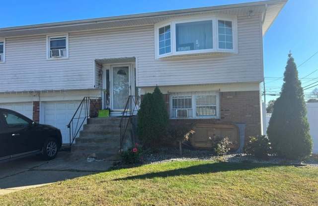 48 Birch Road - 48 Birch Road, North Amityville, NY 11701