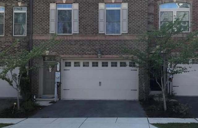 2507 ROLLING FOREST Drive Gallery 1