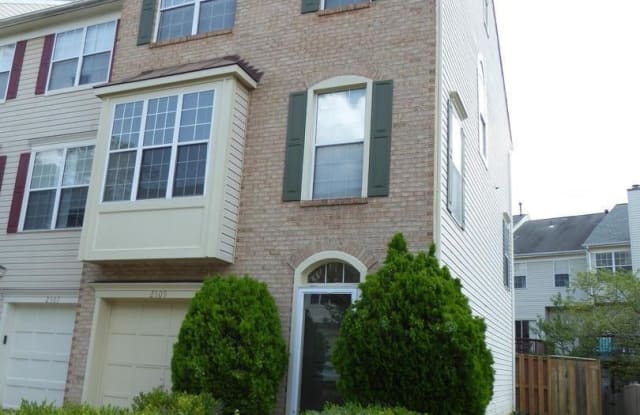 2509 CLOVER FIELD CIRCLE - 2509 Clover Field Circle, McNair, VA 20171