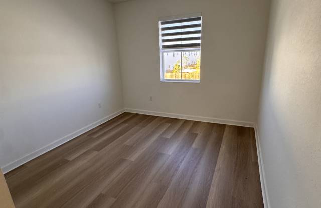 2771 Southeast 25th Avenue photos photos