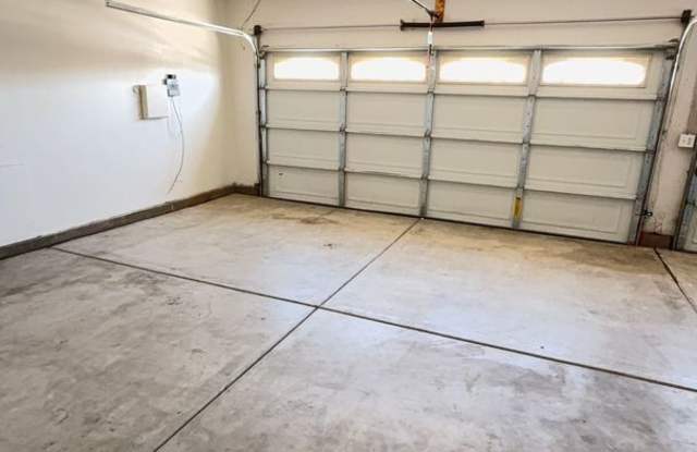 5 BEDROOM VICTORVILLE HOUSE photos photos