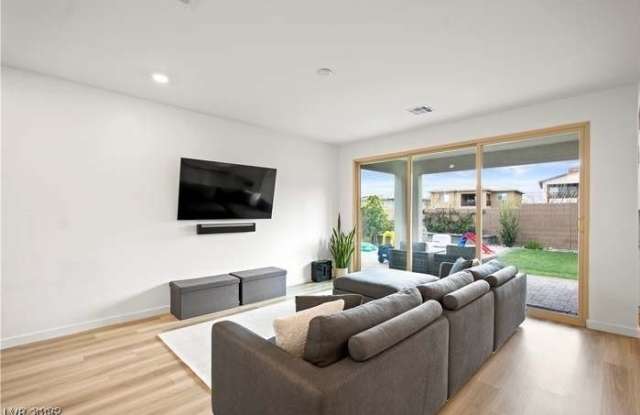 741 Foreign Reef Way Gallery 3