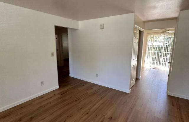 1501 Gault Way photos photos