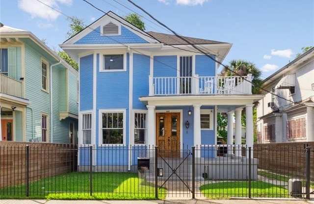 225 S GAYOSO Street - 225 South Gayoso Street, New Orleans, LA 70119