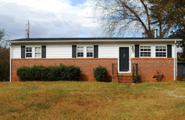 412 Motor Boat Club Road - 412 Motor Boat Club Road, Berea, SC 29611