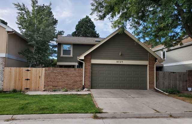 Bright and spacious 3 bedroom, 3.5 bathroom home located in a quiet neighborhood in Arvada! photos photos