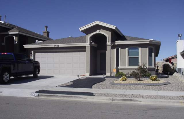 Sandstone Ranch Estates 4Bed/3Baths home with Refrig A/C and Synthetic Grass Yard! photos photos