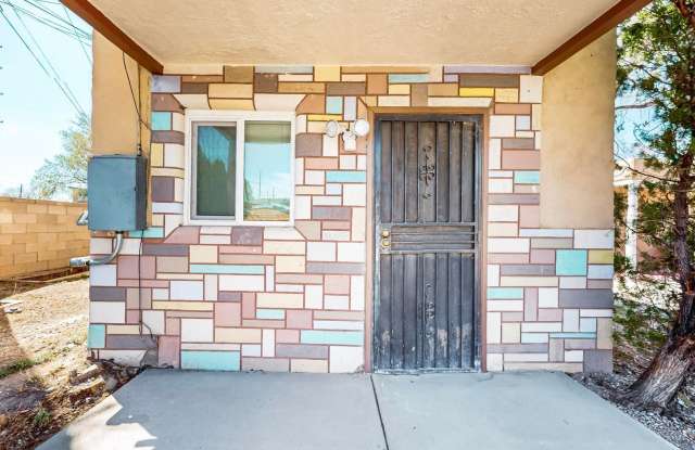 416 Cromwell Avenue SW photos photos