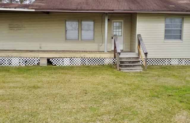 280 W. Smith, Sour Lake, TX 77659 photos photos