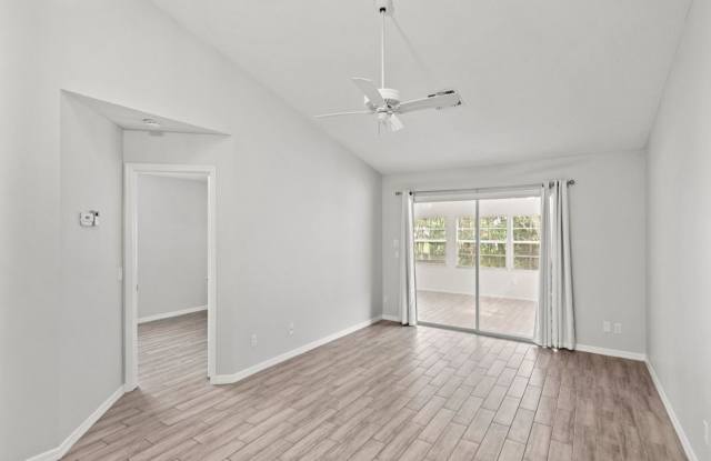 Sixty Oaks - Beautifully Remodeled Patio Home Gallery 3