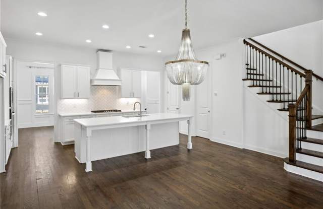 2436 Skyland Way Northeast - 1 Gallery 2
