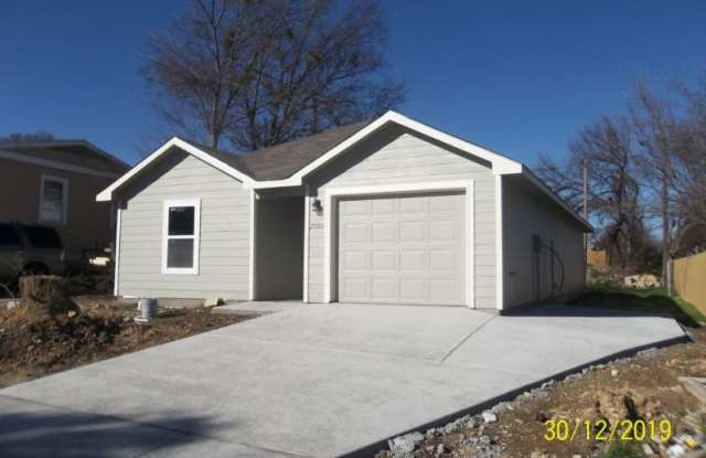 2555 Richard Legacy - 2555 Richard Legacy Ln, Fort Worth, TX 76105