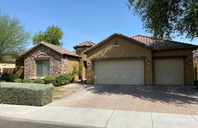 Spacious 4 bedroom home in Goodyear! photos photos