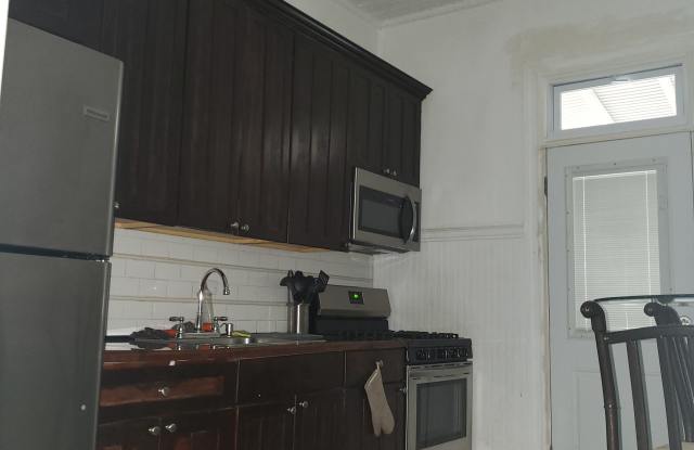 2411 Cambreleng Ave photos photos