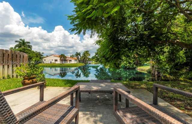 16850 Crestview Ln Gallery 3