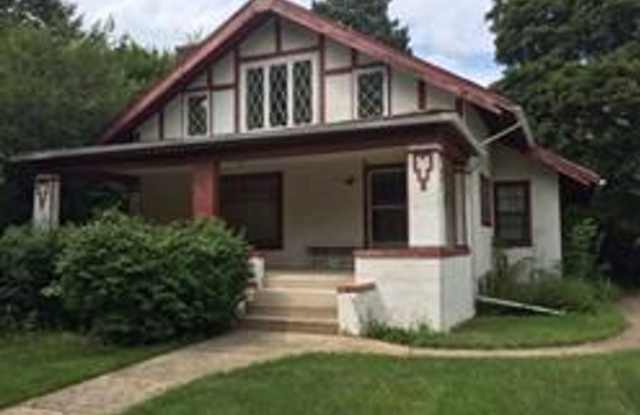 Large Historic 3 Bed House, photos photos