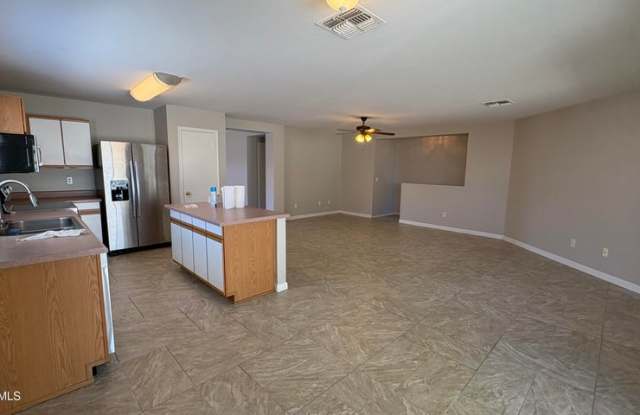 15774 W Watson Ln Gallery 4