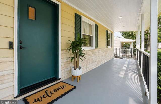 229 CABBEL Drive Gallery 4