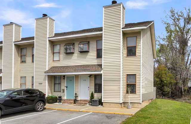 Inviting Home in the Heart of Goose Creek photos photos