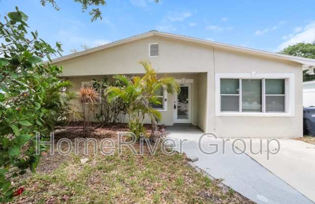 3921 W Bay Ave photos photos