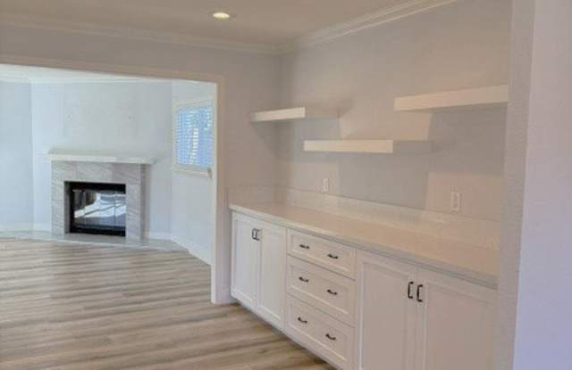 22287 Modina Gallery 2