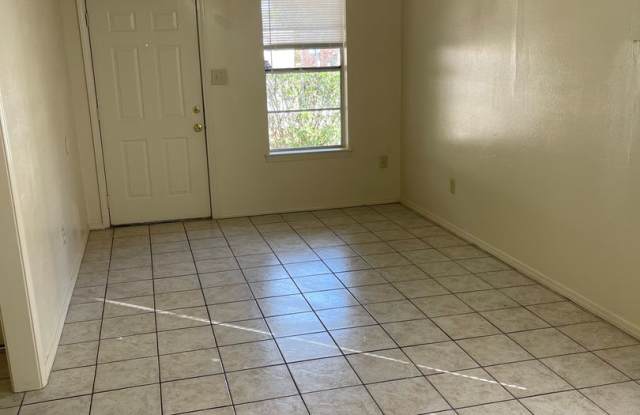 2336 Elm Park Drive, Baton Rouge, LA 70807; 2BR-1BA Gallery 3