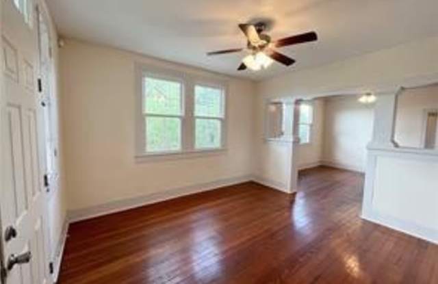 8639 S CLAIBORNE Avenue Gallery 4